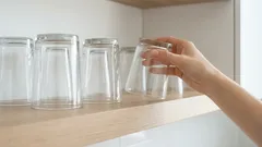 グラスやカップはなぜ逆さに保管すべきなのか：一生覚えておきたいポイント